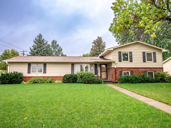 2305 Home St, Hastings, NE 68901