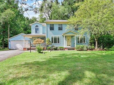 2400 W Hedgewood Dr, Westlake, OH, 44145
