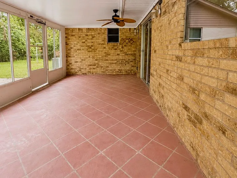 1512 S Ws Young Dr — Photo 10