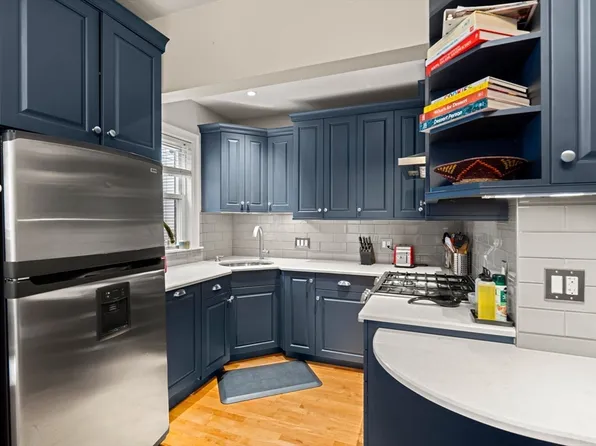 166 Boston St #2, Dorchester, MA 02125