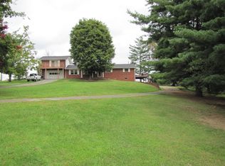 761 Chestnut Grove Rd, Dandridge, TN 37725