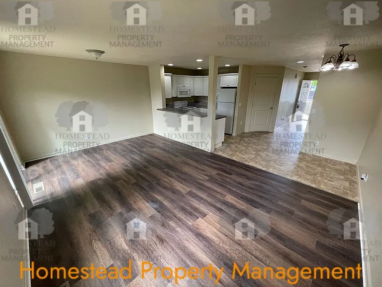 400-468 S Catron St — Photo 5