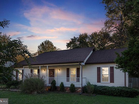 2nd image of 25 English Oak Cir