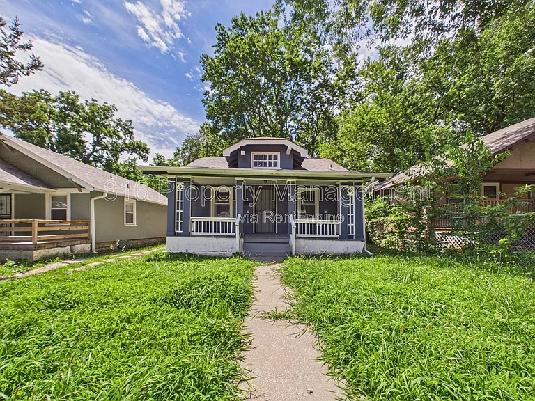 5636 Garfield Ave — Photo 1