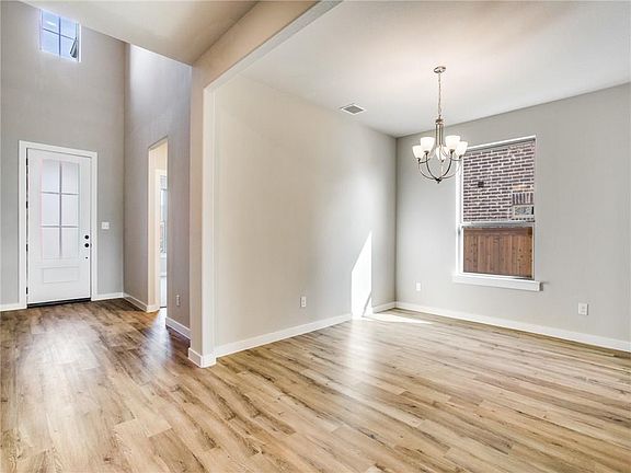 3rd image of 1822 Temperance Way