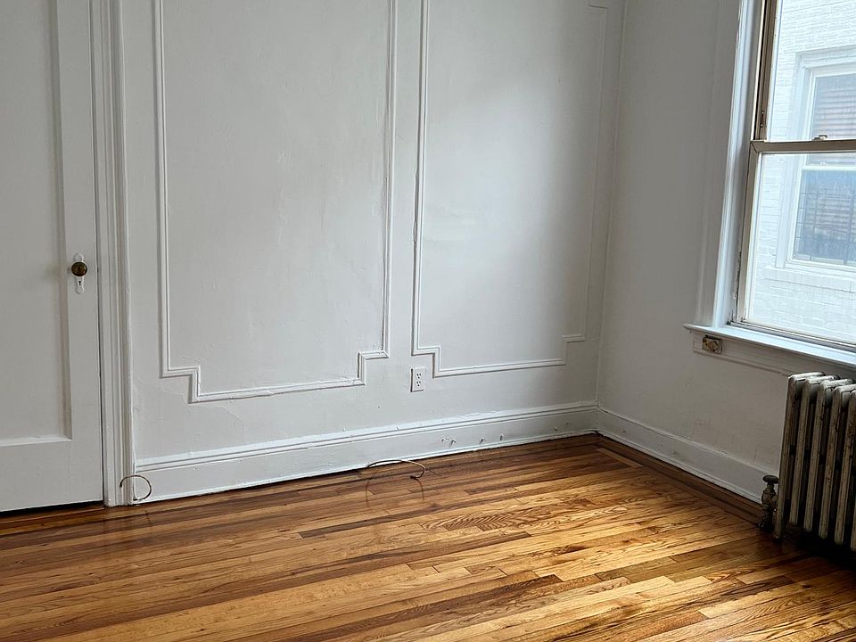 2nd image of 3515 Bruckner Blvd