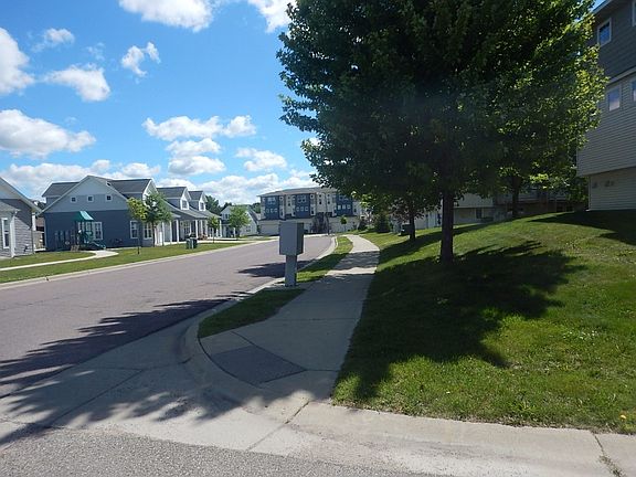 5th image of 1604 Deerwood Ln