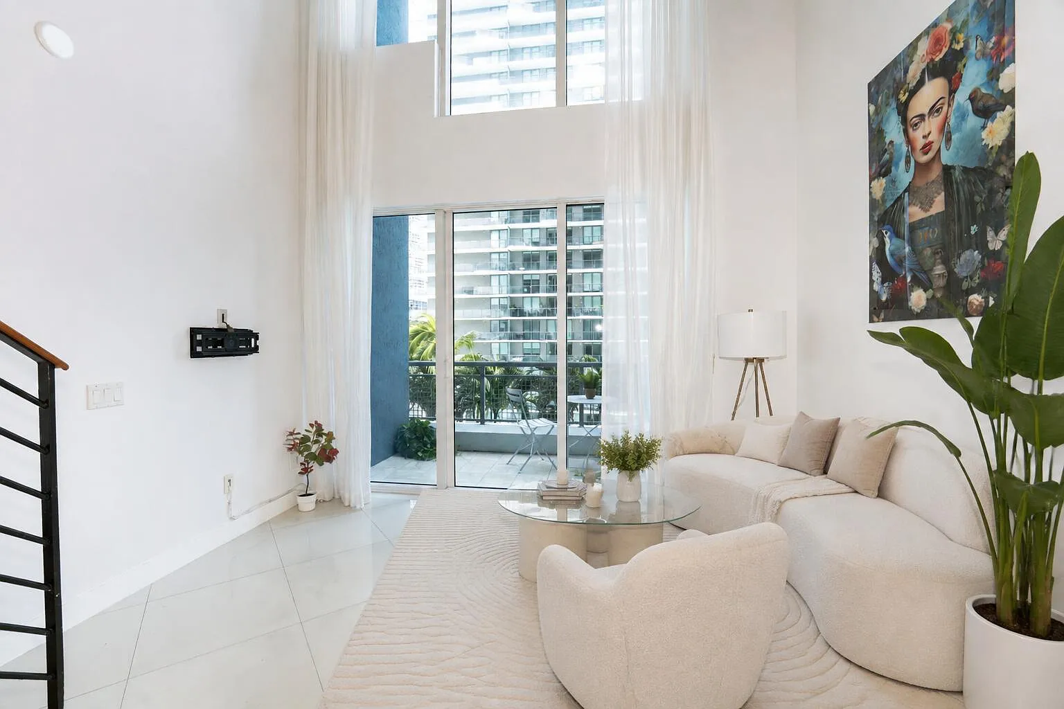 1 bed, 1.5 bath, 785 sqft, $3,000 — Photo 3