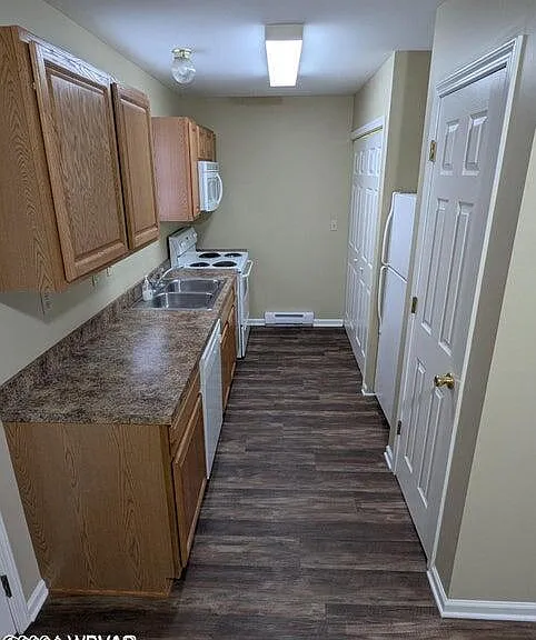 253 Underwood St — Photo 5