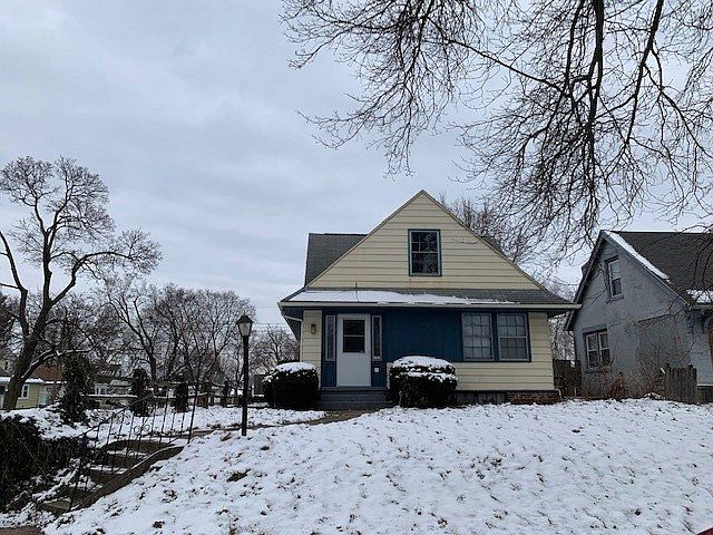 1st image of 601 Fairview St
