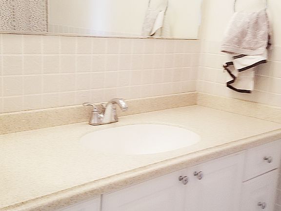 3rd image of 300 Winston Dr APT 507