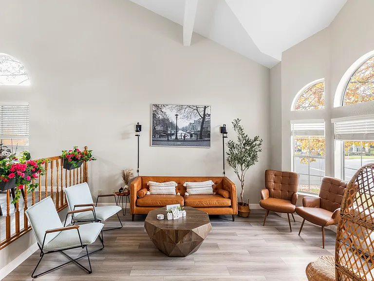 Bellsbrae Dr — Photo 10