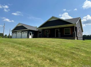 9060 Linden Rd, Fenton, MI 48430