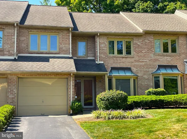 99 Amity Dr, Chesterbrook, PA 19087