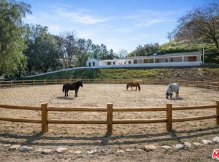 10311 Wheatland Ave, Sunland, CA 91040
