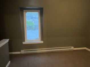 1035 N 10th St Fl 2nd, Reading, PA 19604