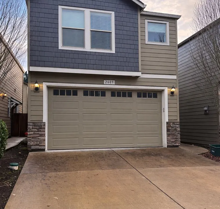 2609 NE 131st Ct