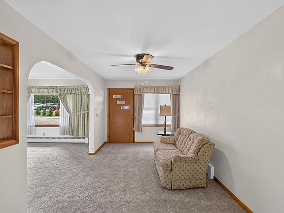 3rd image of 1068 Cedar STREET