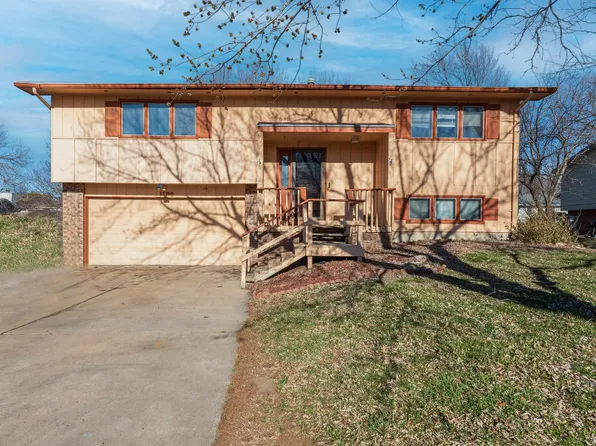1108 Lorna Ln, Newton, KS 67114