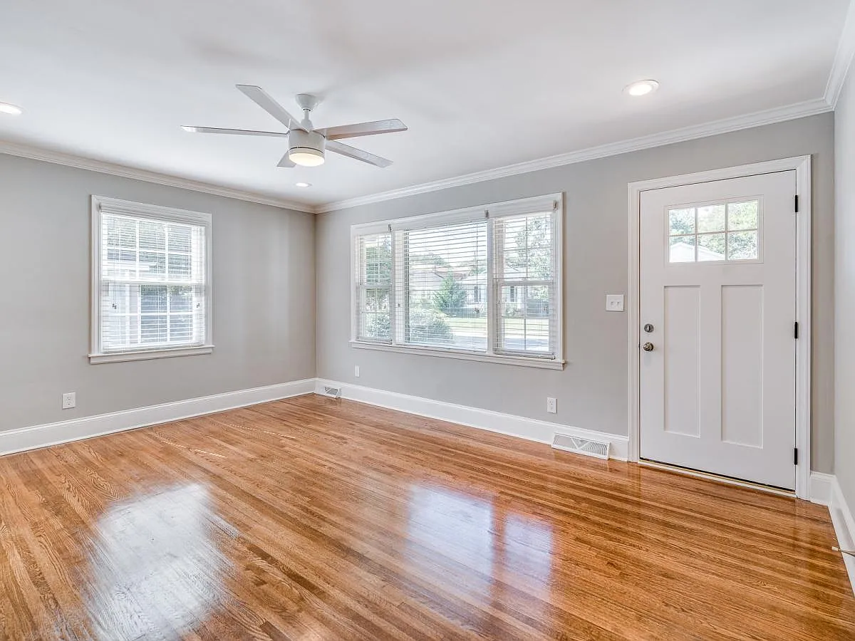 2 bed, 1170 sqft, $3,200 — Photo 3