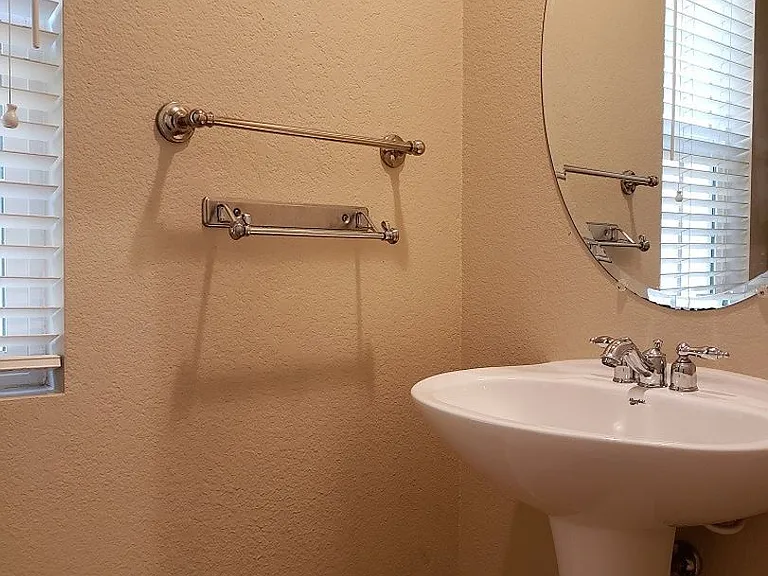 730 Nile River Dr — Photo 3