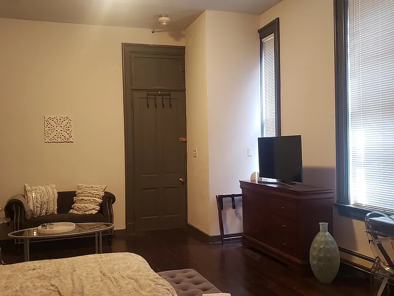 1531 Elm Street — Photo 13