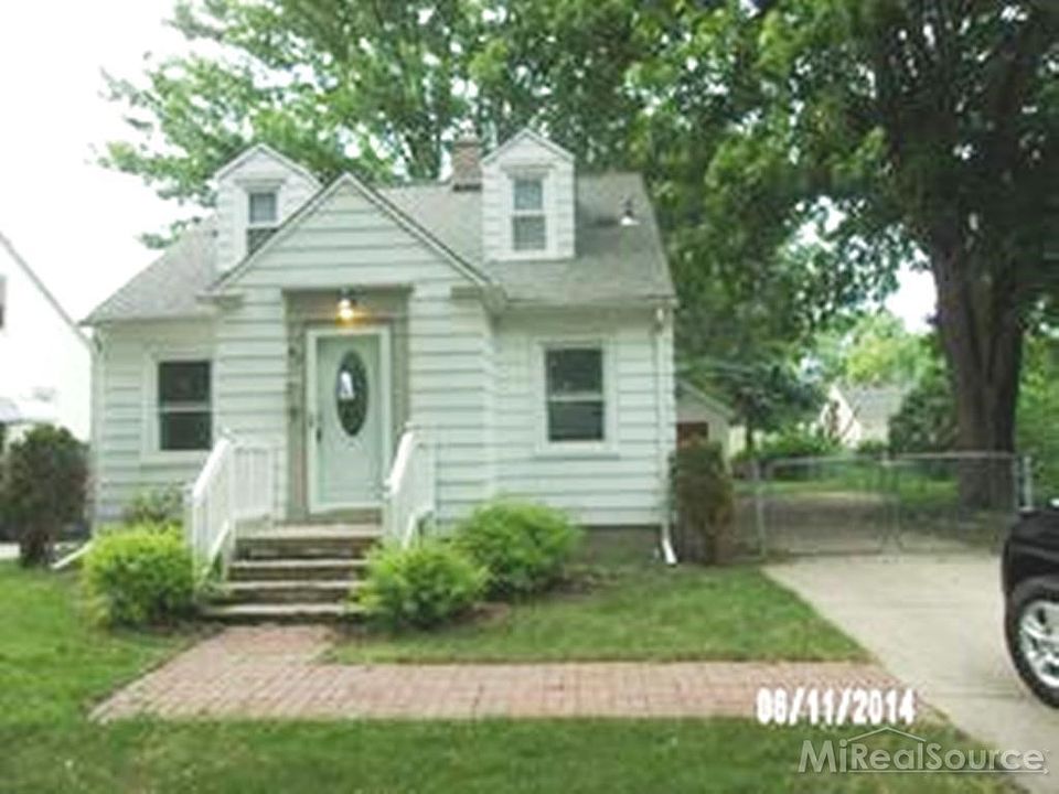 1st image of 42 Huron Ave