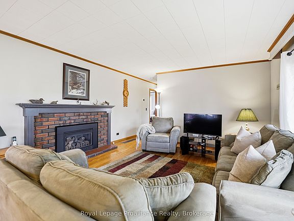 4th image of 143 Avondale Rd