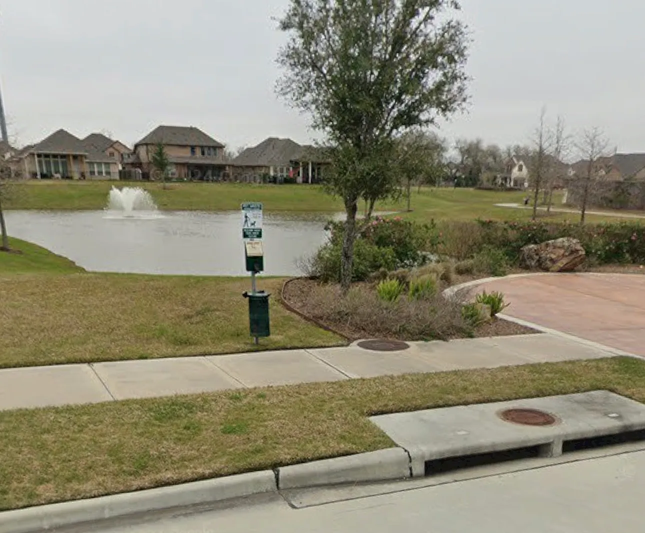 3 bed, 2.5 bath, 2330 sqft, $3,700 — Photo 3