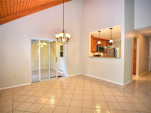 5th image of 239 Tallwood Dr