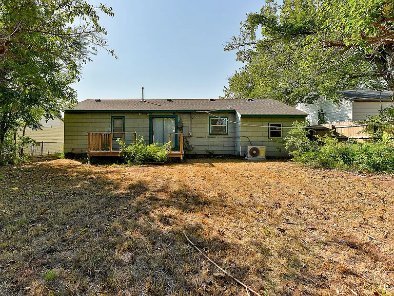 3813 SE 25th St — Photo 31