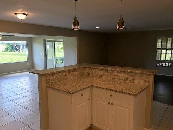3rd image of 1523 Whiskey Creek Dr
