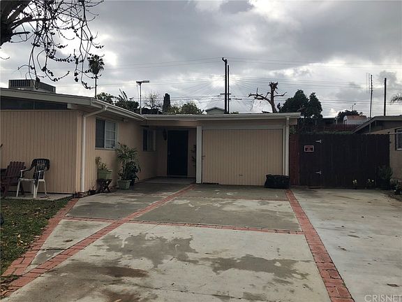 3rd image of 17438 Villa Park St