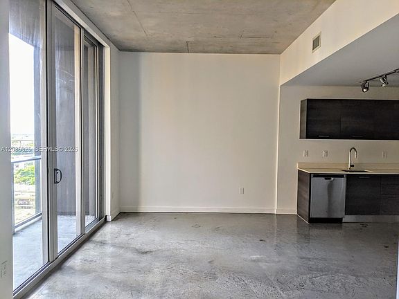 5th image of 151 SE 1st St APT 1007