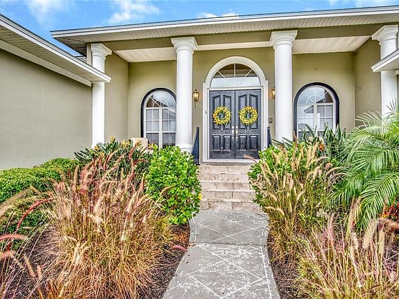 5th image of 1012 Emerald Creek Dr