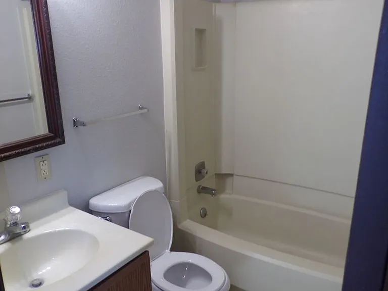 152 Edwards St — Photo 10