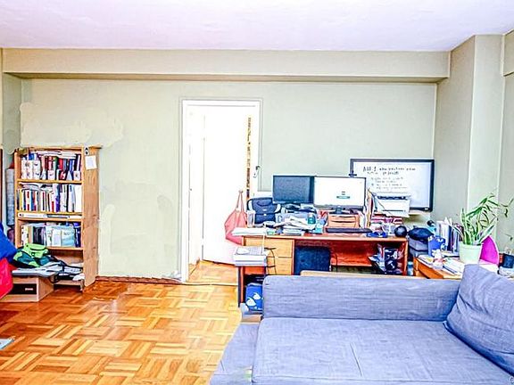 3rd image of 3 Fordham Hill Oval APT 5H