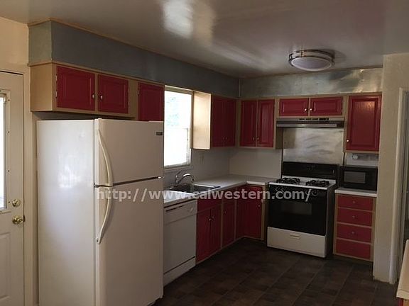 3rd image of 1671 Mackey Ave
