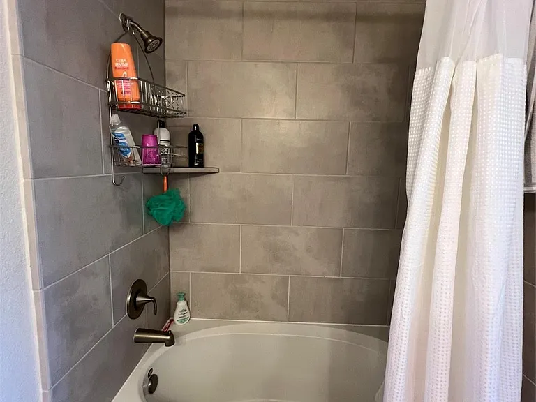 8315 Columbia Forest Dr — Photo 11