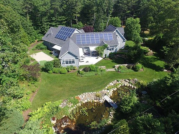2nd image of 8 Cove Cir