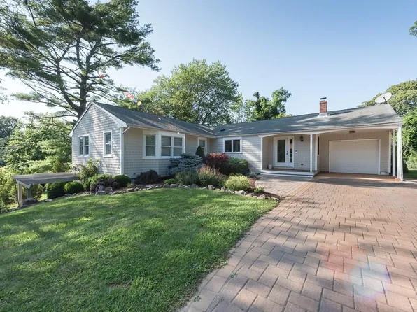 5 Wade Road, Shelter Island, NY 11964