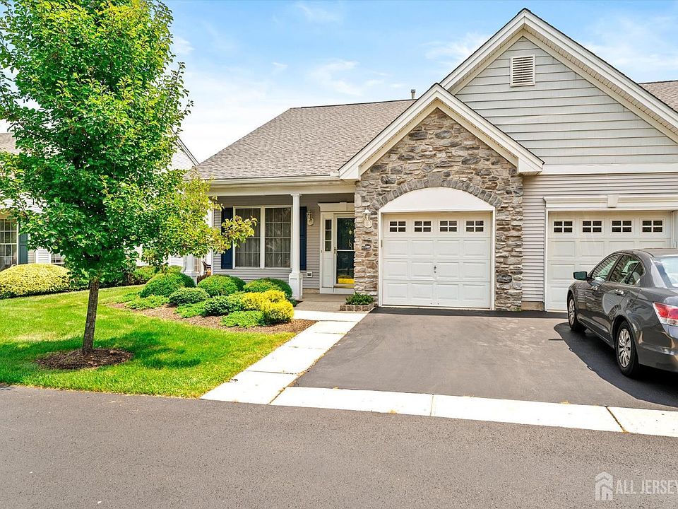 1st image of 101 Meadowlark Dr