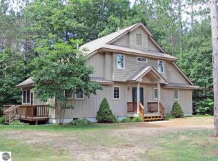 7868 Washtenaw Dr, Thompsonville, MI 49683