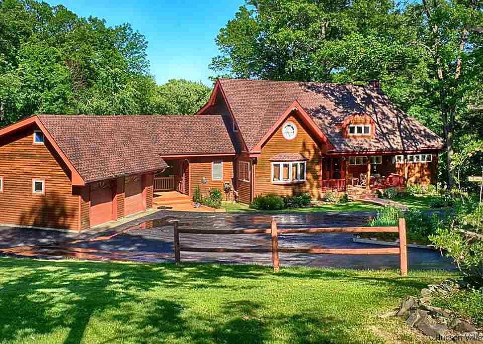 1st image of 33 Gibbons Ln
