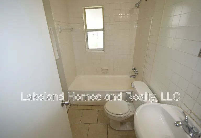 1213 W Patterson St — Photo 8