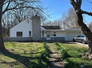2700 E Seminole St, Springfield, MO 65804
