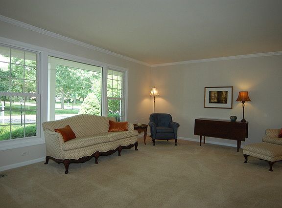 3rd image of 947 S White Willow Bay