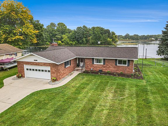 5th image of 4399 Waterview Dr