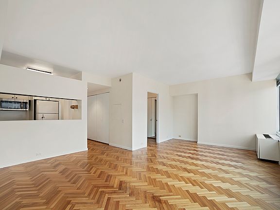 4th image of 150 W 56th St APT 4109