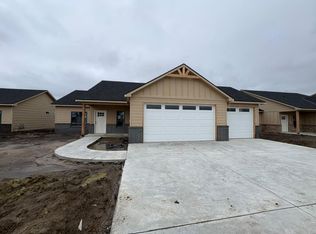 5817 Plumthicket St, Wichita, KS 67226